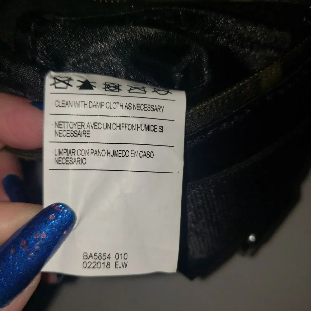 NIKE Air Max Neck Back Black Cross Body Bag